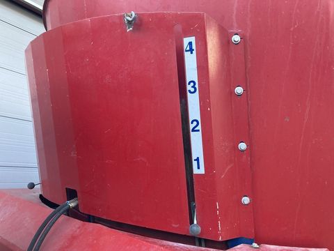 [3383-2916398-5.jpg]