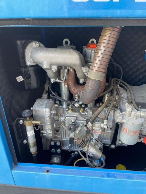 [3383-3449292-5.jpg]