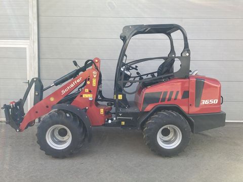 [3383-4085371-3.jpg]