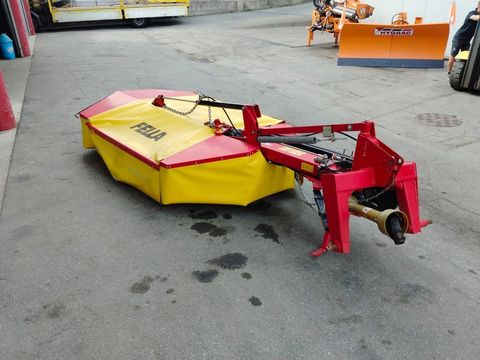 [3383-4432092-2.jpg]