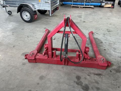 [3383-4432157-3.jpg]