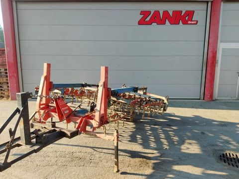 [3383-4586614-12.jpg]