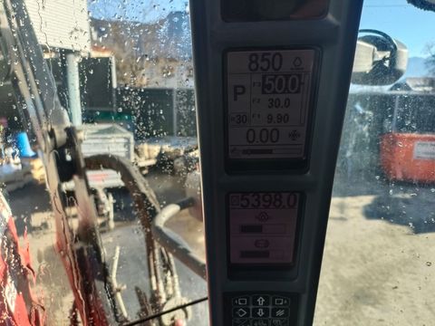 [3383-4951064-20.jpg]