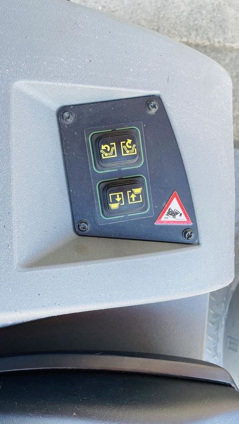 [3383-6115920-20.jpg]