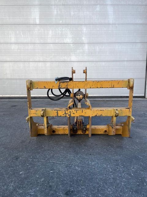 [3383-6285798-2.jpg]