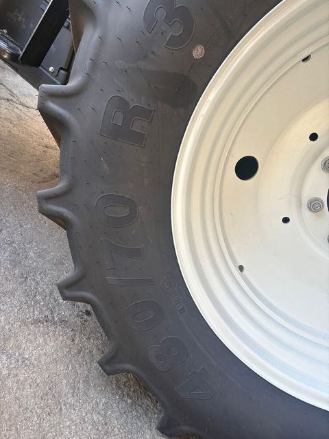 [3383-6430515-7.jpg]