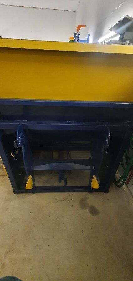 [3471-4147910-3.jpg]