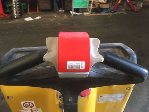 [3471-4965625-3.jpg]