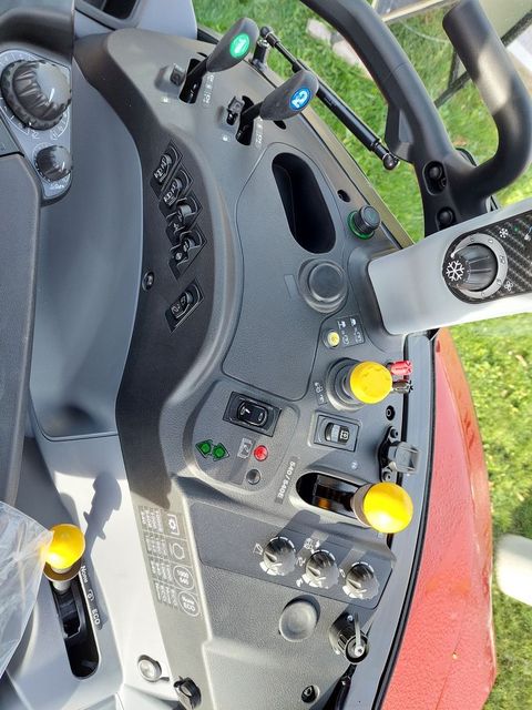 [3489-3865449-16.jpg]