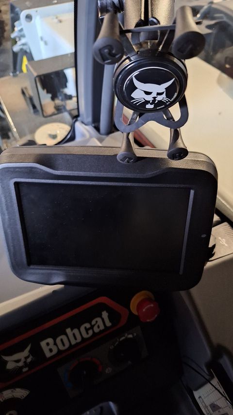 [3489-4126890-11.jpg]