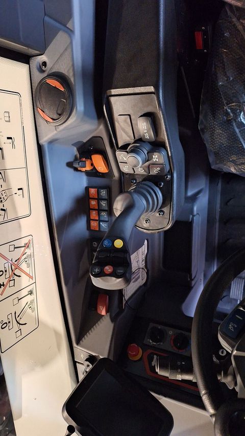 [3489-4126890-7.jpg]