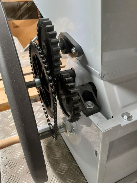 [3489-4189660-1.jpg]