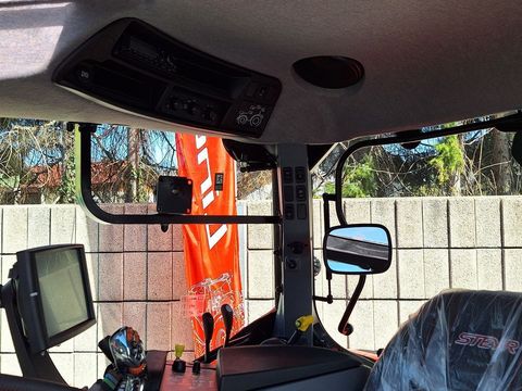 [3489-4199645-12.jpg]