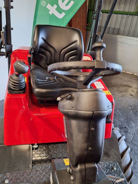 [3489-4278833-3.jpg]