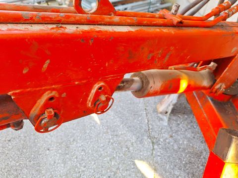 [3489-4543468-2.jpg]