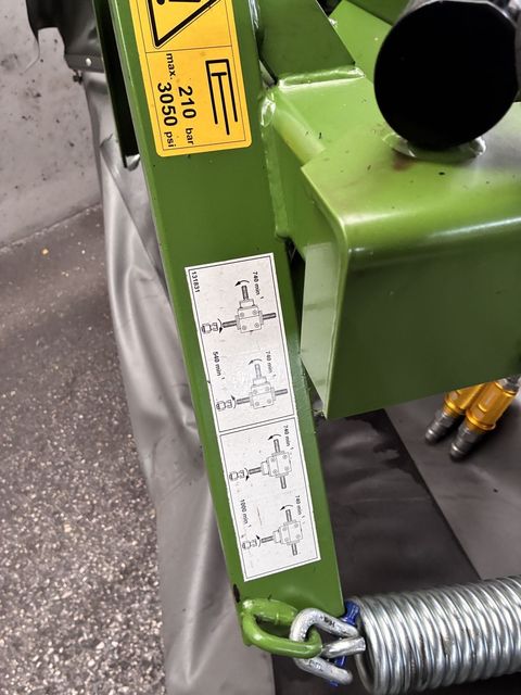 [3489-6482218-3.jpg]