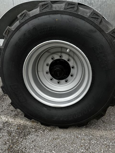 [3489-6682135-4.jpg]