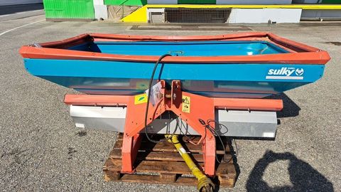 [3508-3846527-4.jpg]