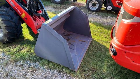 [3508-4064371-1.jpg]