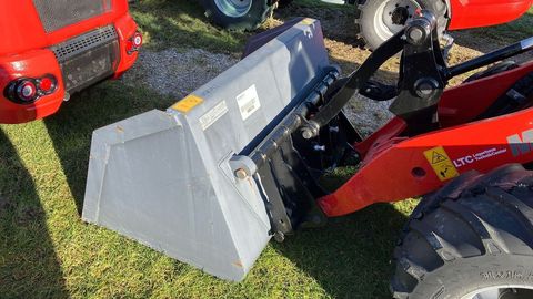 [3508-4064371-3.jpg]