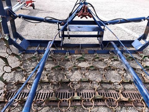 [3508-4175047-2.jpg]