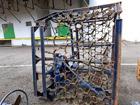 [3508-4175047-5.jpg]