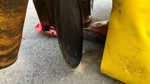 [3508-4405642-9.jpg]