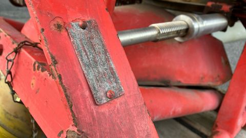 [3508-4502143-9.jpg]