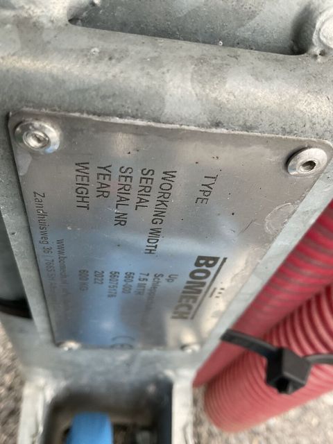 [3508-6679403-14.jpg]