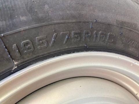 [3511-6172758-12.jpg]