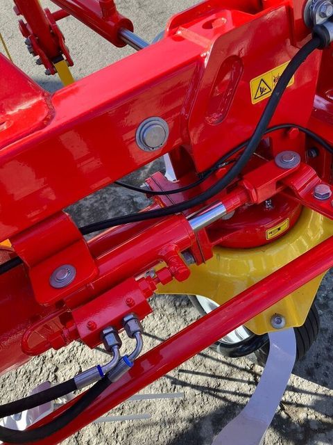 [3511-6391435-11.jpg]