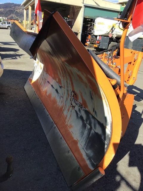 [3511-6458879-4.jpg]