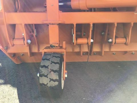 [3511-6458879-7.jpg]