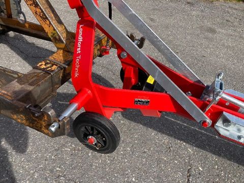 [3511-6461312-3.jpg]