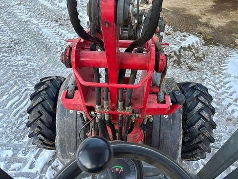 [3511-6765768-15.jpg]