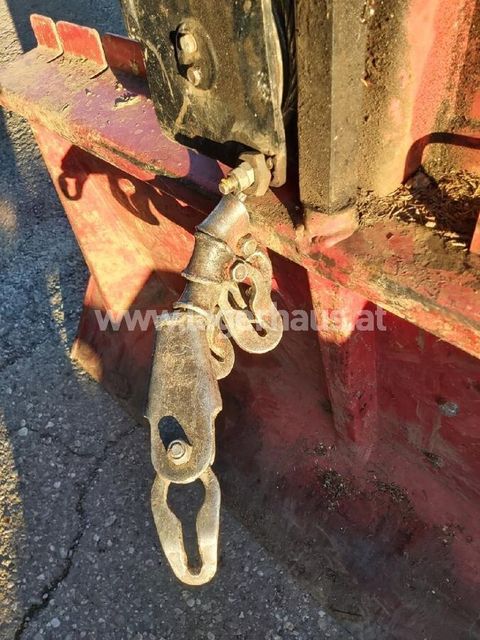 [3559-6298947-6.jpg]