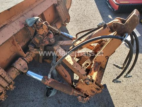 [3559-6298953-4.jpg]