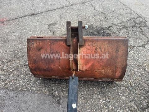 [3559-6299643-4.jpg]