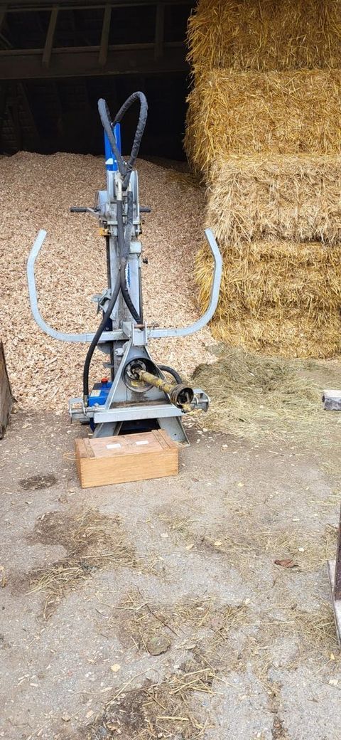 [3559-6406360-2.jpg]