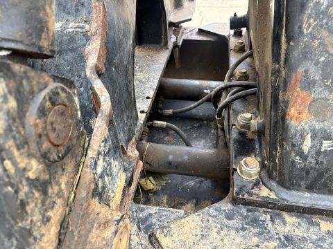 [3559-6487315-8.jpg]