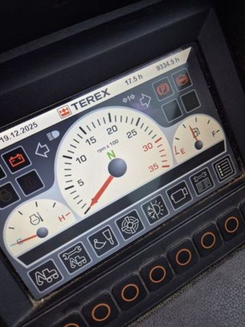 [3559-6908776-11.jpg]