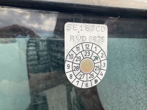 [3571-4217868-22.jpg]