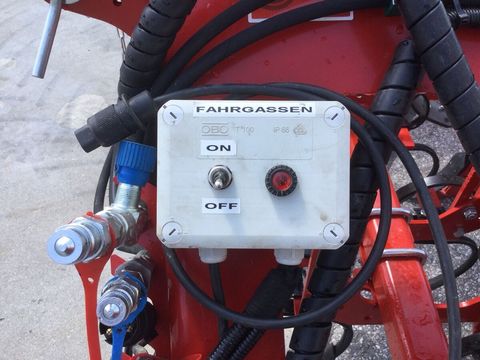 [3571-4484973-8.jpg]