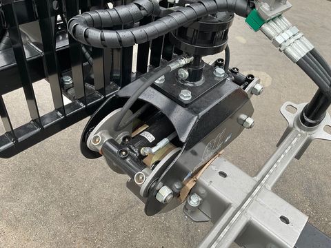 [3571-4837657-9.jpg]