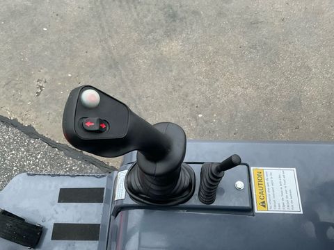 [3571-4901846-9.jpg]