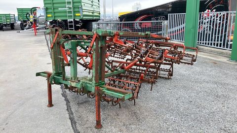 [3571-5038703-0.jpg]