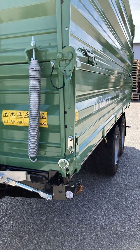 [3571-6142494-11.jpg]