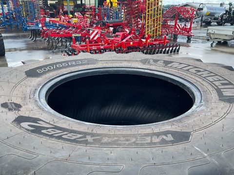 [3571-6274170-8.jpg]