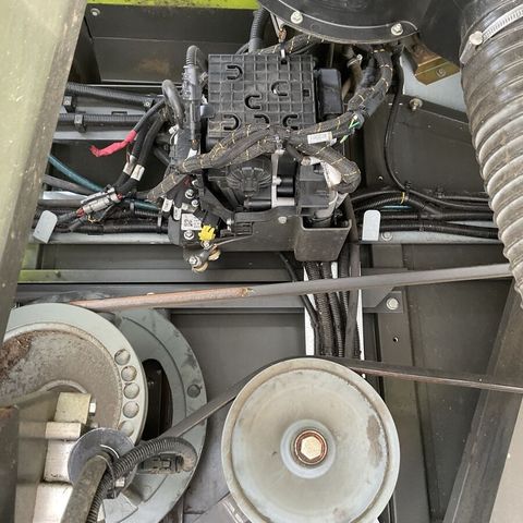 [3571-6381308-16.jpg]