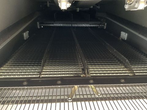 [3571-6381308-9.jpg]